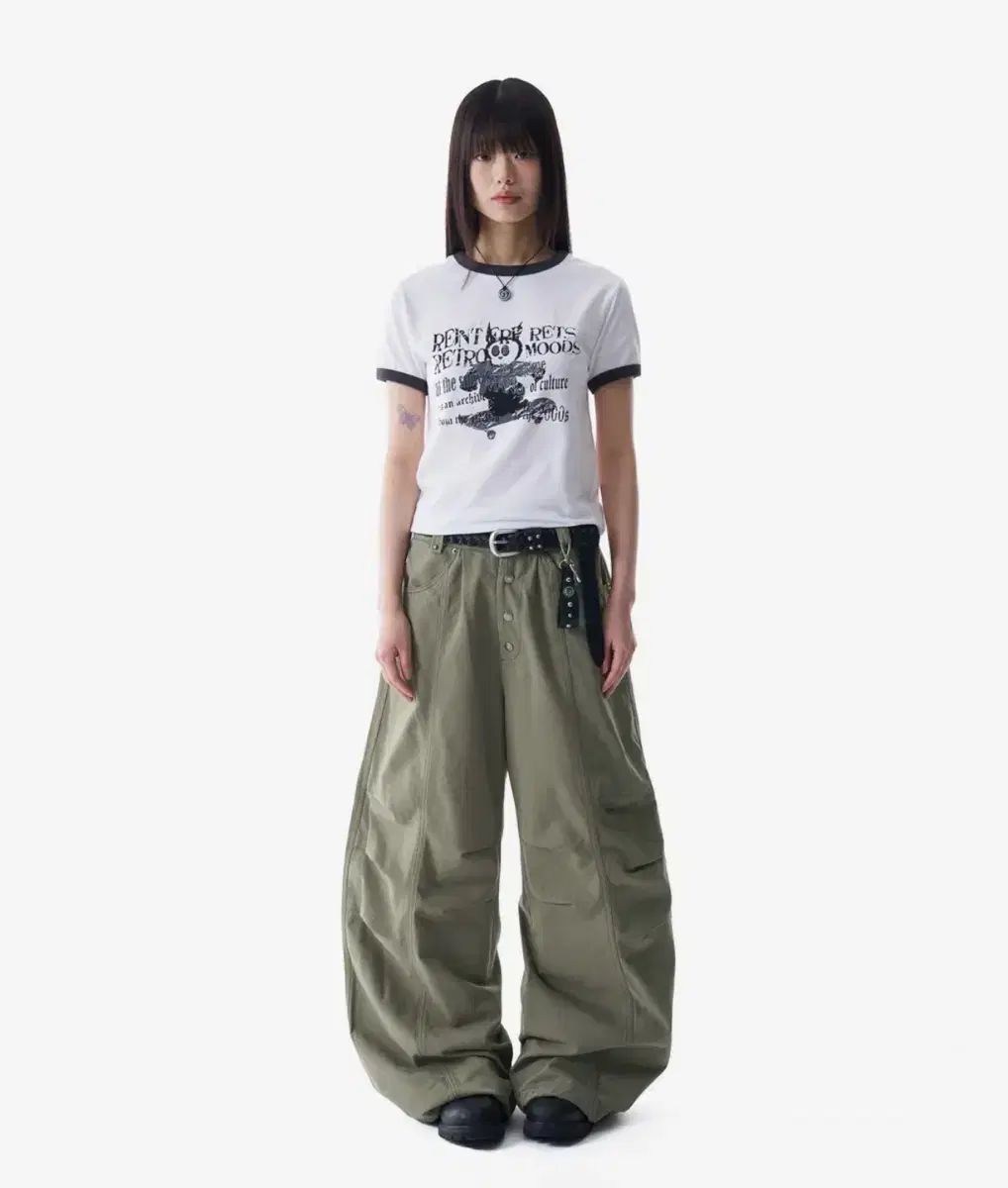 アッカム ズボン Knee Pin tuck Studded Cotton Pants