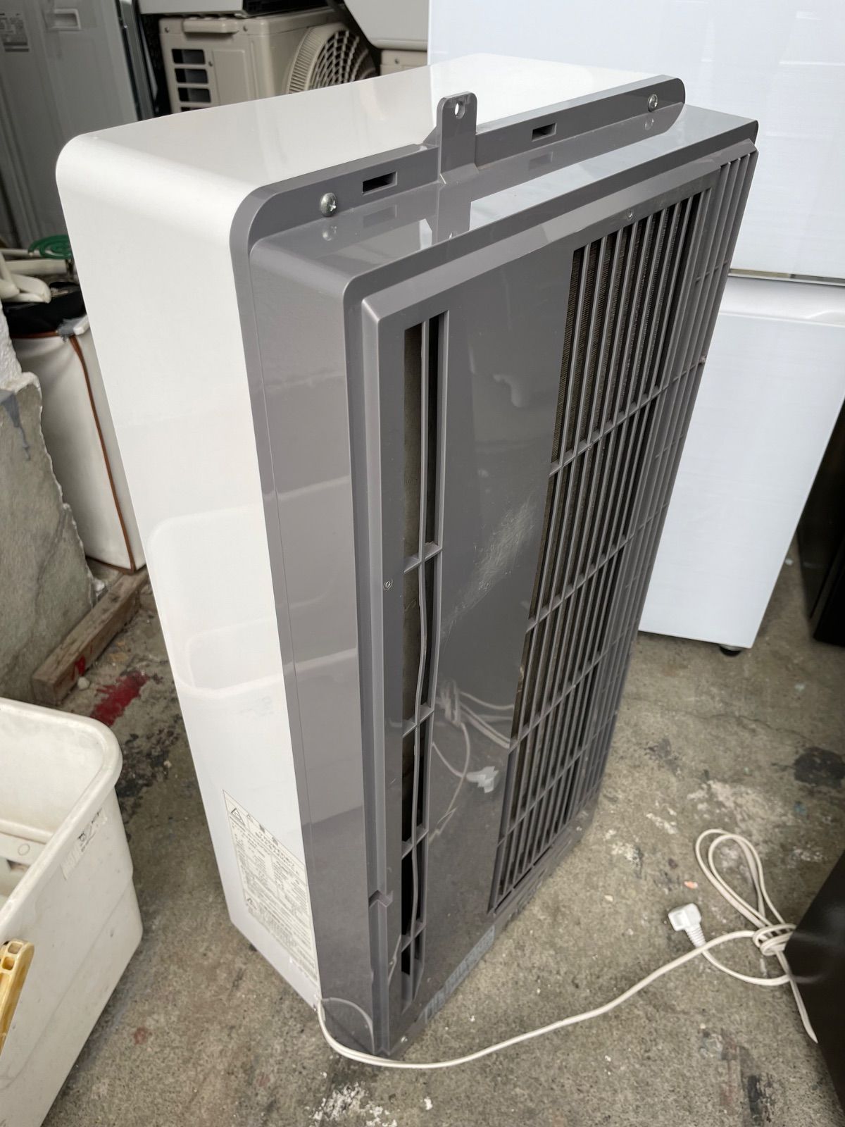 KOIZUMI ルームエアコンウインド形冷房 形名KAW -1692 2019年製