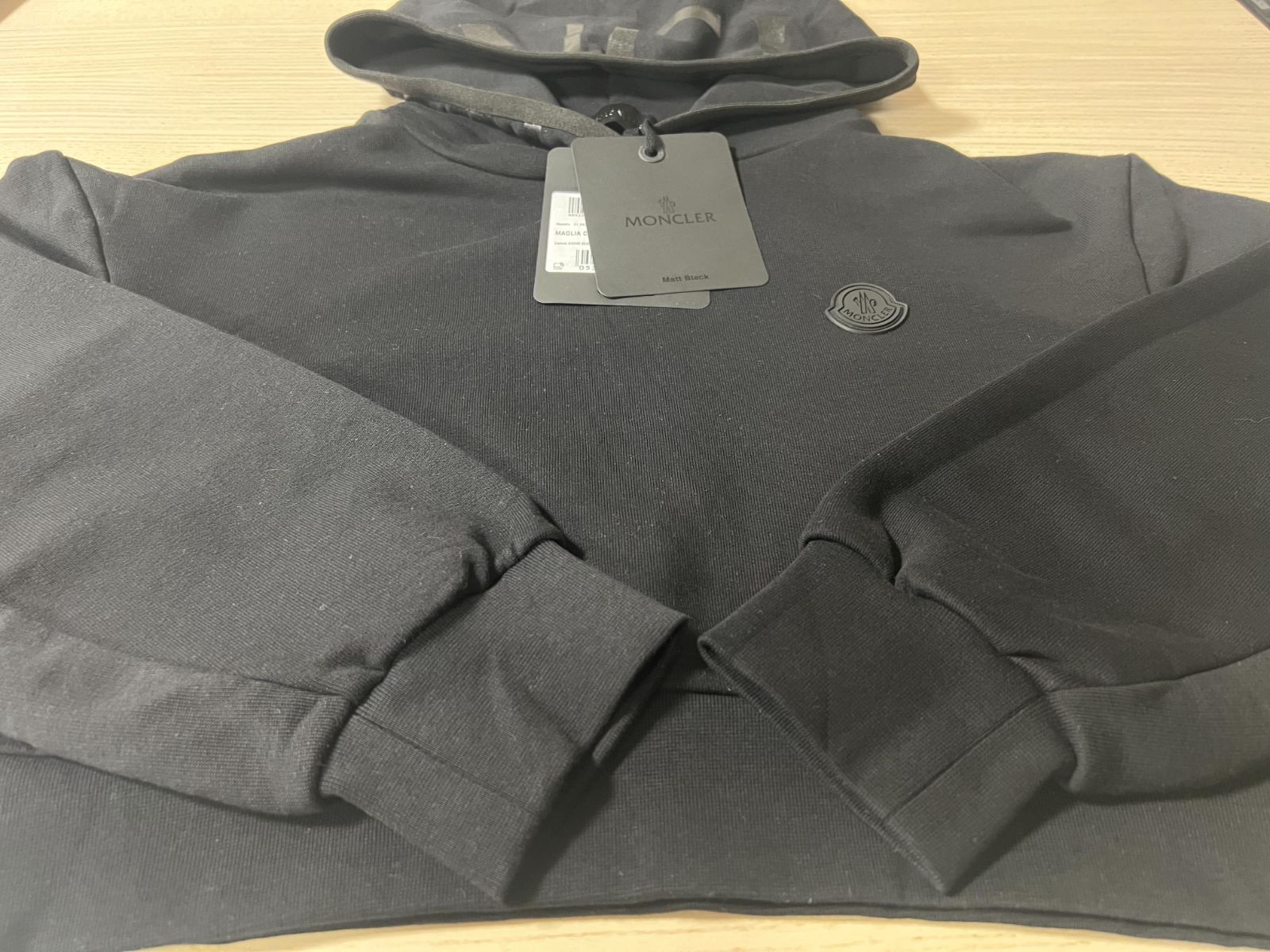 【新品未使用】MONCLER CROPPED MAGLIA パーカー　S　黒色 ☆未使用タグ付き・本物保証☆MONCLER Cropped パーカー XS〜XL