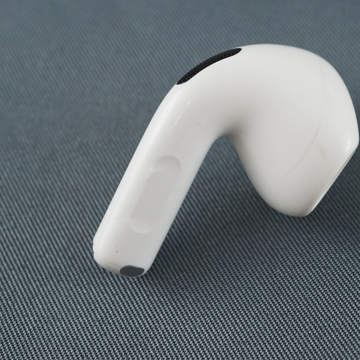 オーディオ機器 AirPods 第4世代 R片耳 右耳のみ イヤホン A3050