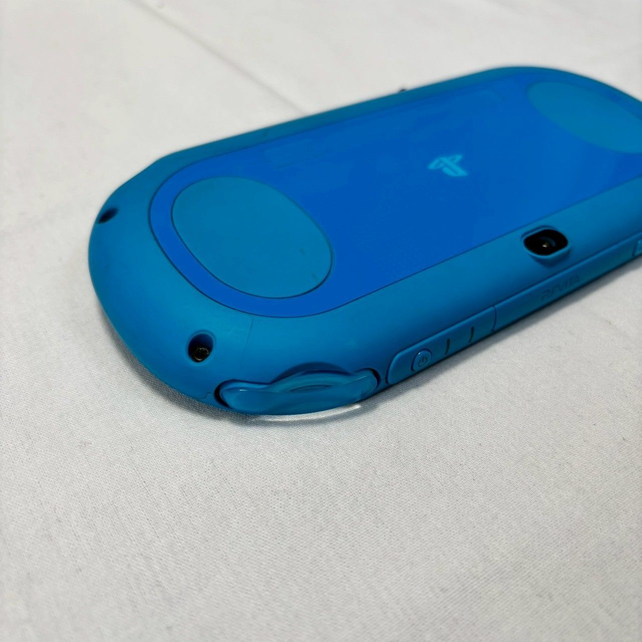 PSvita PCH-2000 ライトブルー ホワイト 充電器付き（PS Vita