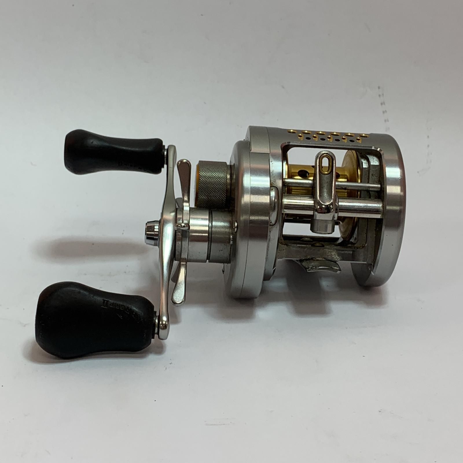 SHIMANO シマノ 05カルカッタコンクエスト250DC キズ有 ベイト