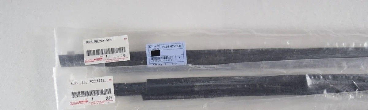 新品 トヨタ GSJ15 FJ クルーザー 純正 フロントドア ベルトモール ガラス ウェザーストリップ 水切り 左右セット frontdoor beltmolding