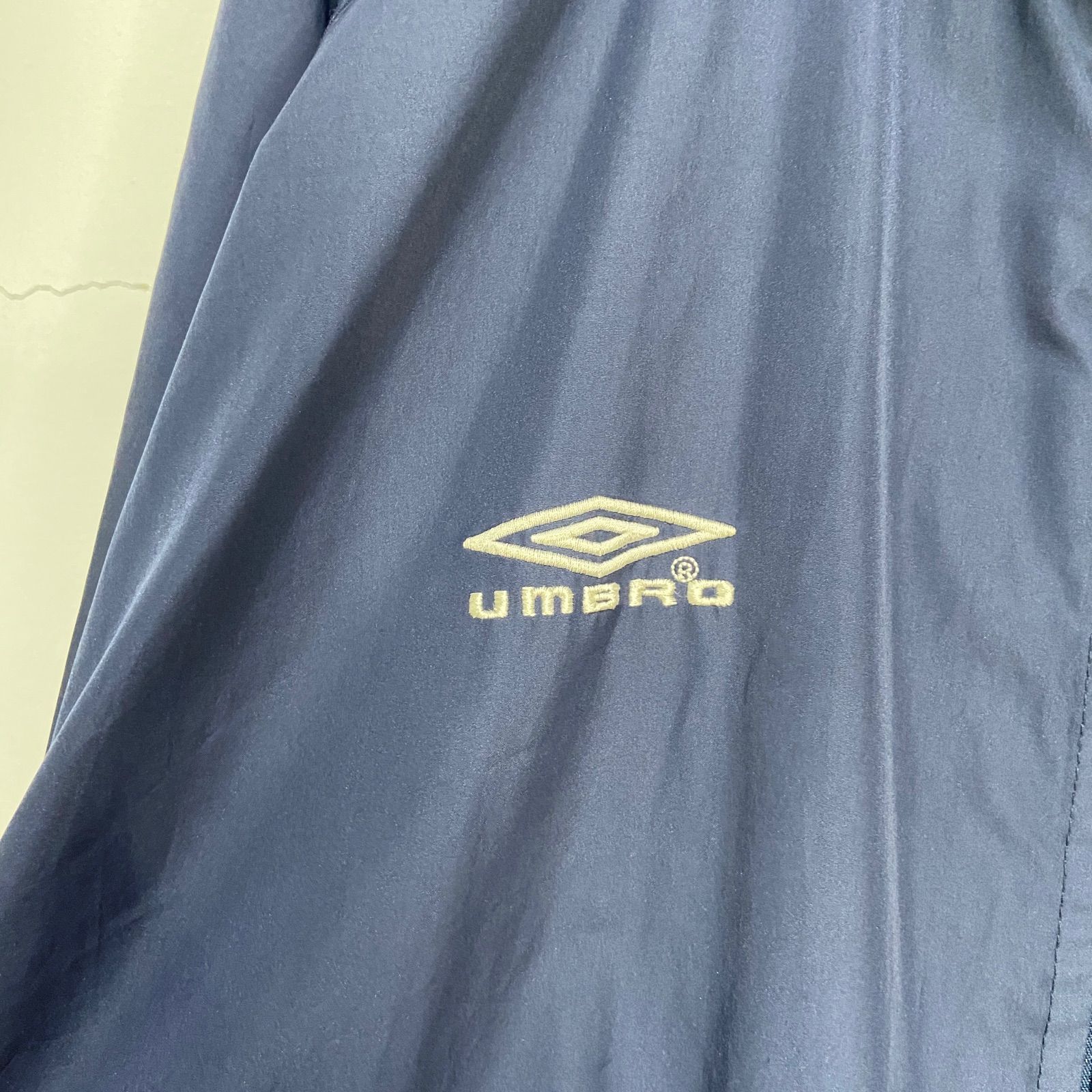 ☆UMBROアンブロ☆イングランド代表☆サッカー代表☆チームジャケット☆デサント製☆L☆F24M - メルカリ