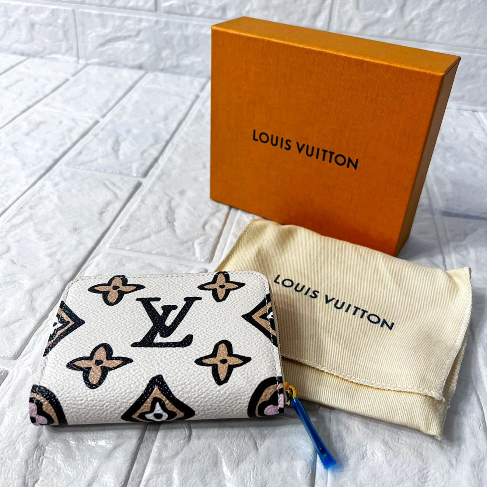Louis Vuitton ルイヴィトン M80677 ジッピー・コインパース クレーム ワイルド・アット・ハートコレクション  モノグラムキャンバス/レザー コインケース