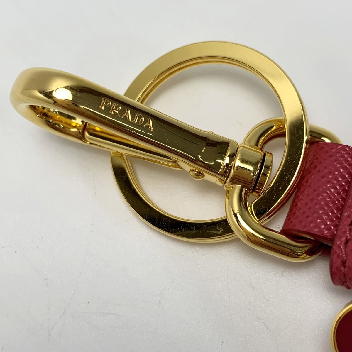 PRADA プラダ ハート キーホルダー キーリング ゴールド メタル ピンク PRADA プラダ ハート キーホルダー キーリング ゴールド メタル ピンク