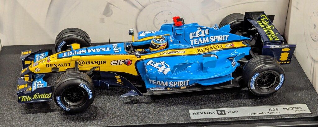 ミニカー Hot WHeels RENAULT F1 2006 1/18 Giancarlo fisichella Renault f1 team R26 hotwheels 1:18