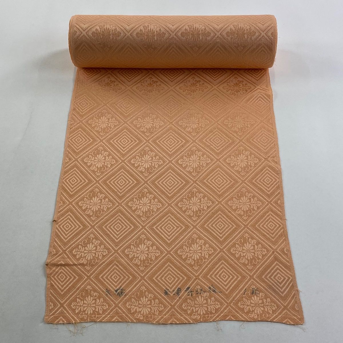 反物 秀品 色無地 地紋 薄オレンジ 正絹