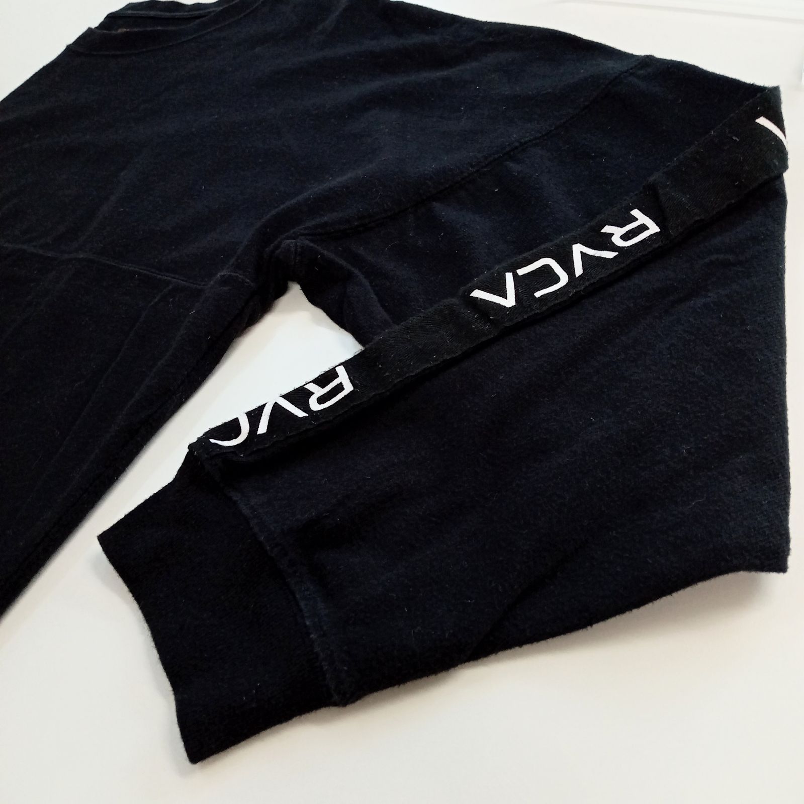RVCA】ルーカ/BIG SILHOUETTE TEE /テープロゴロンT/S - メルカリ