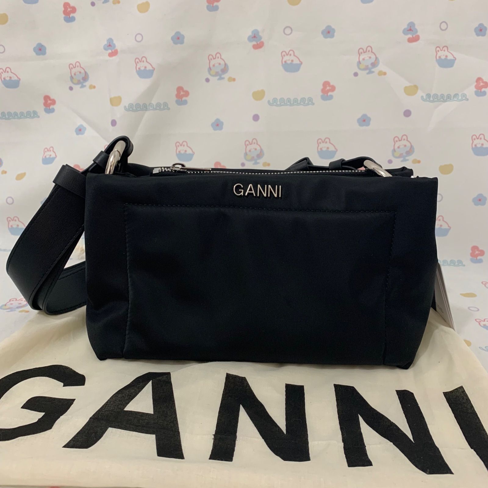 GANNI ガニー ナイロンショルダーバッグ - バッグ