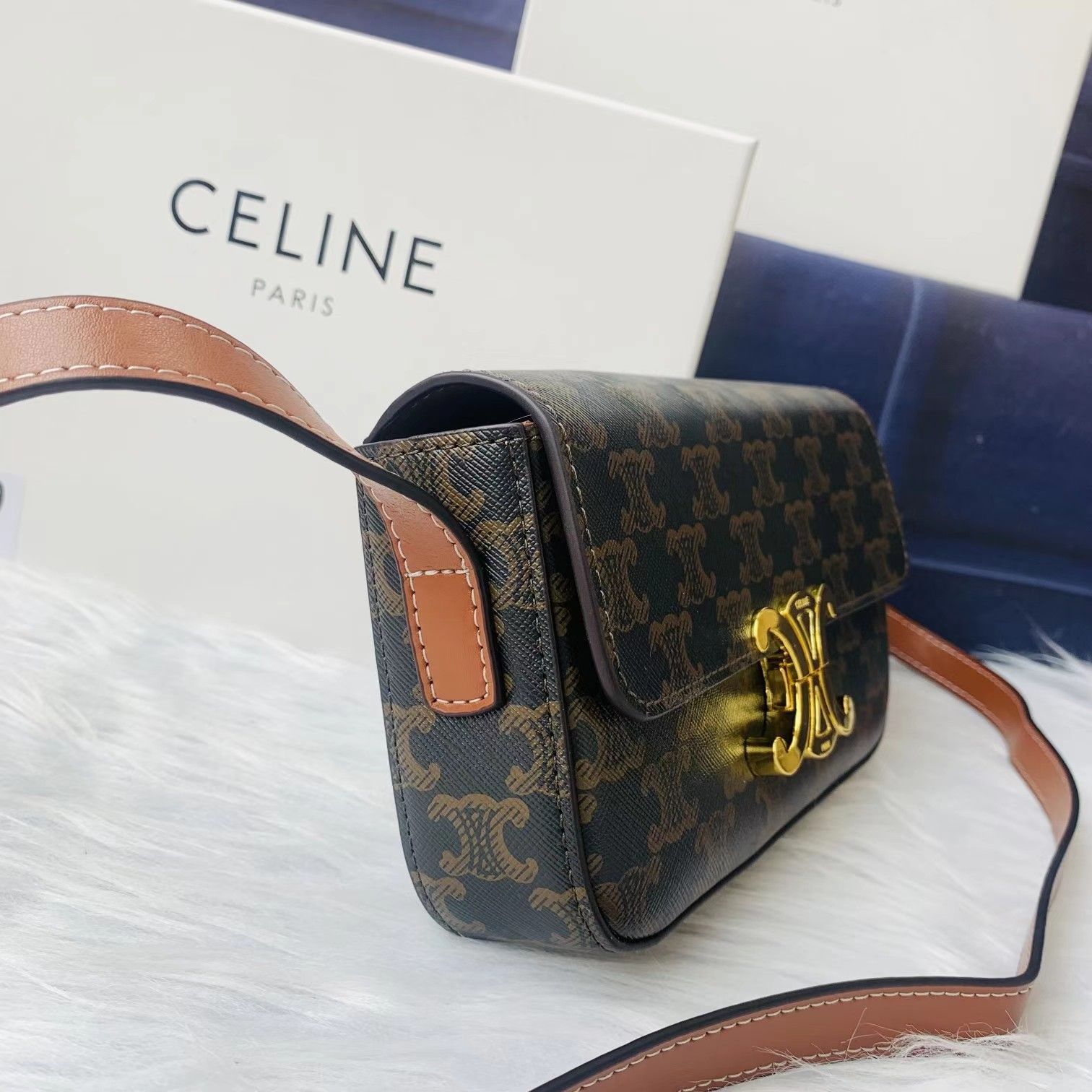 CELINE セリーヌ スモールトレッキングメッセンジャー ショルダーバッグ - メルカリ