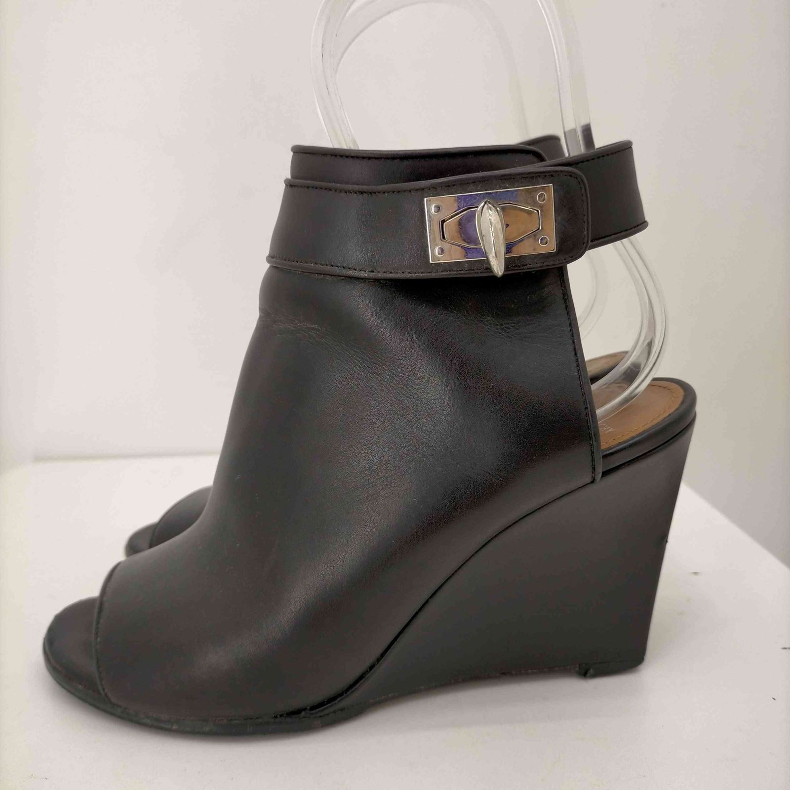 ジバンシー　givenchy ブーツ　ショートブーツ　オープントゥ ジバンシーgivenchy ブーツショートブーツオープントゥ