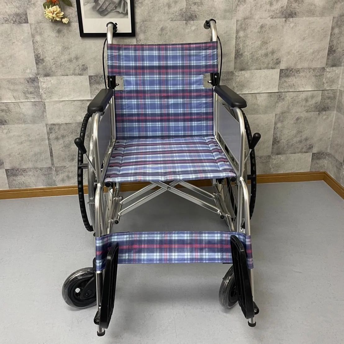 Miki 超軽量 自走型 車椅子 M-43KDB/SP 中古 介護用品 中古車椅子 