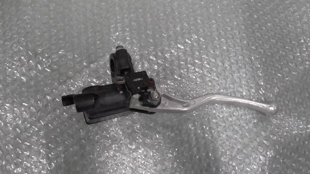 マスターシリンダー M10