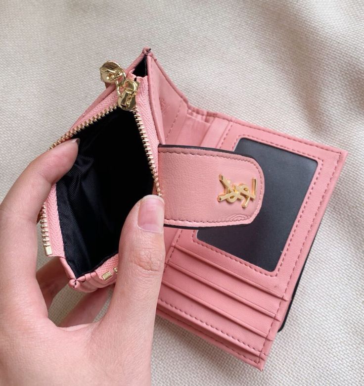 財布YSL イブサンローラン　ピンク　二つ折り　ジップ　財布　美品