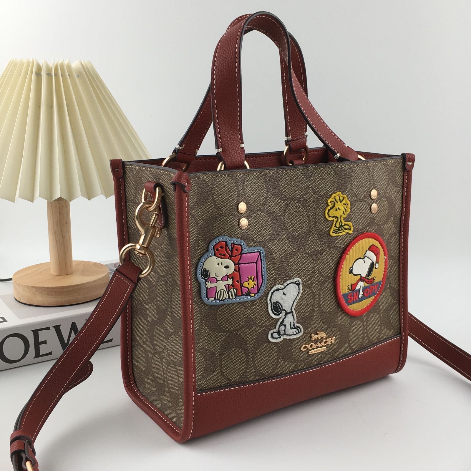 コーチ COACH スヌーピー × PEANUTS デンプシー トート 22 シグネチャー ハンドバッグ ショルダーバッグ CE851