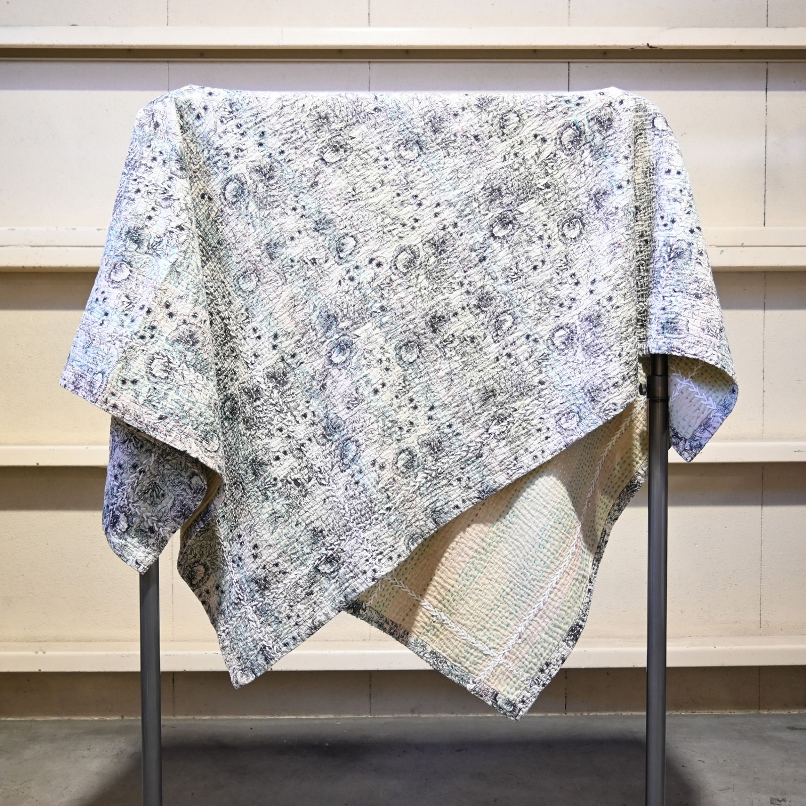 ● オンフィルダンディエンヌ マルチ キルト カバー フランス En fil d Indienne Multi quilt cover French fabric