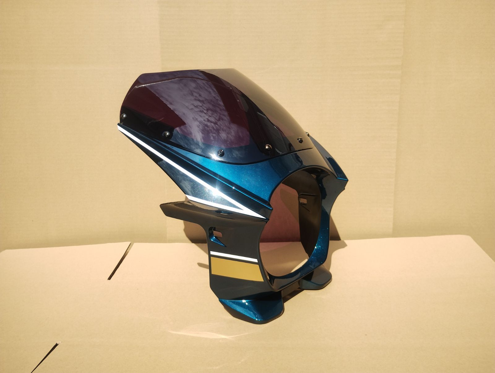 新品！Kawasaki/Z900RS/ビキニカウル/青玉虫/オリジナルペイント 新品未使用！Kawasaki/Z900RS/ビキニカウル/キャンディートーンブルー