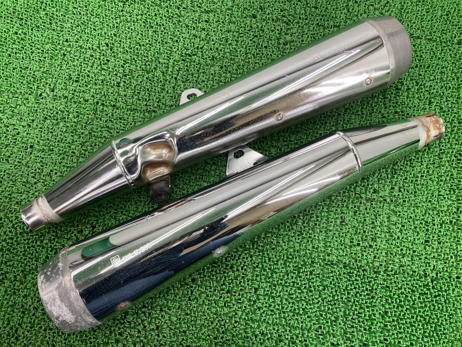 ゼファー1100 サイレンサーマフラー 左右 K296 カワサキ 純正 中古 ZR1100A ZRT10A 機能的問題なし そのまま使える ノーマルサイレンサー