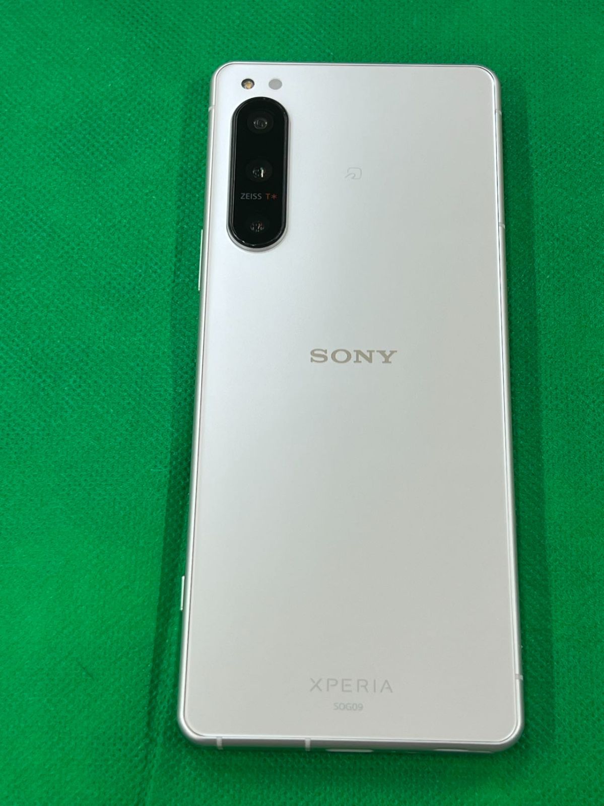 美品 SIMフリー SONY Xperia 5 IV SOG09 エクリュホワイト 一括