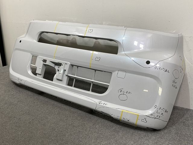 タント LA650S&frasl;LA660S 純正 フロント バンパー 52119-B2F70&frasl;52119