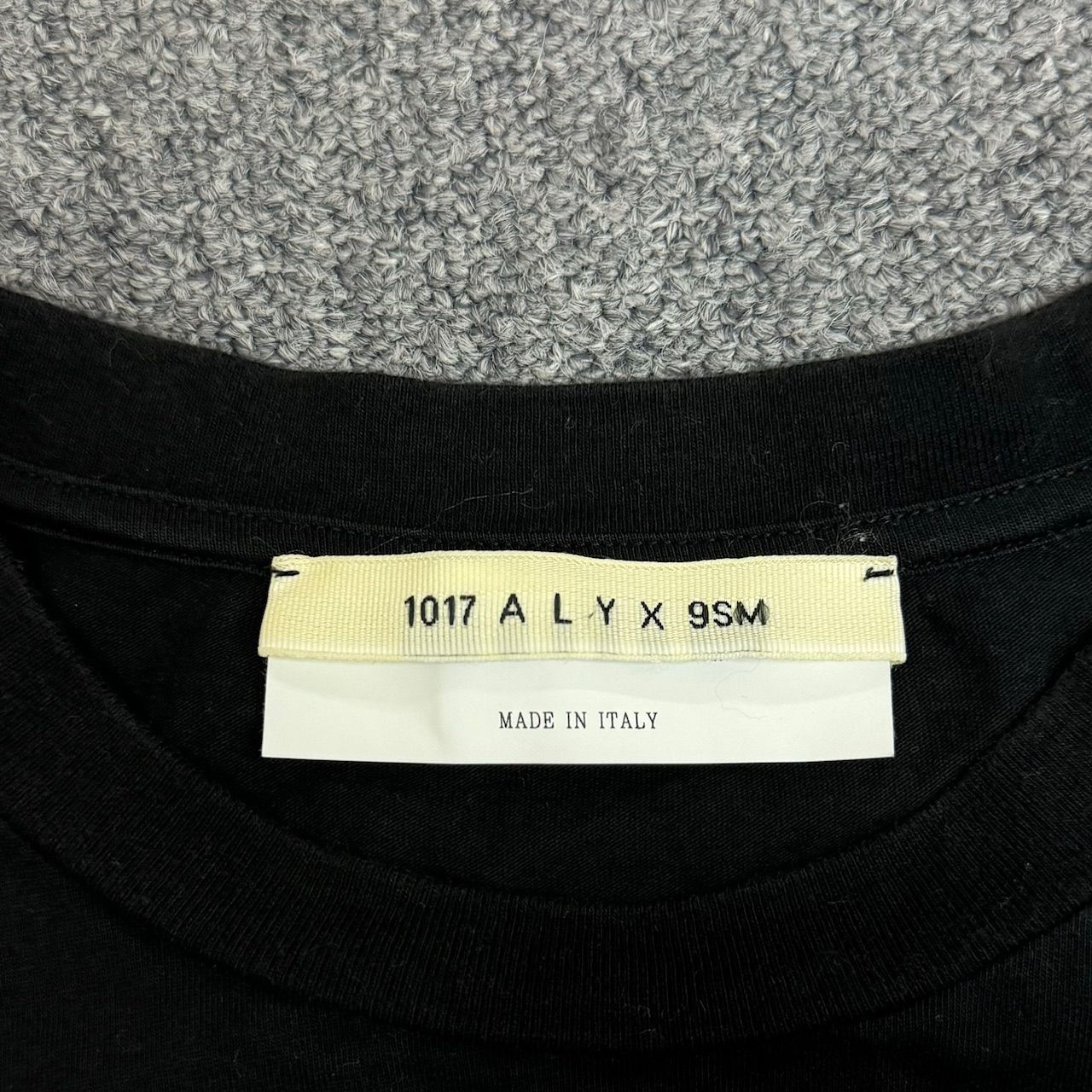 関税込【1017 ALYX 9SM】ロゴ プリント クルーネック Tシャツ 1017 ALYX 9SM プリント クルーネック Tシャツ アリクス L