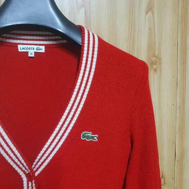 90s 「LACOSTE」ラコステ LACOSTE 襟付きカーディガン 刺繍ロゴ 90s 「LACOSTE」ラコステ LACOSTE 襟付きカーディガン 刺繍ロゴ