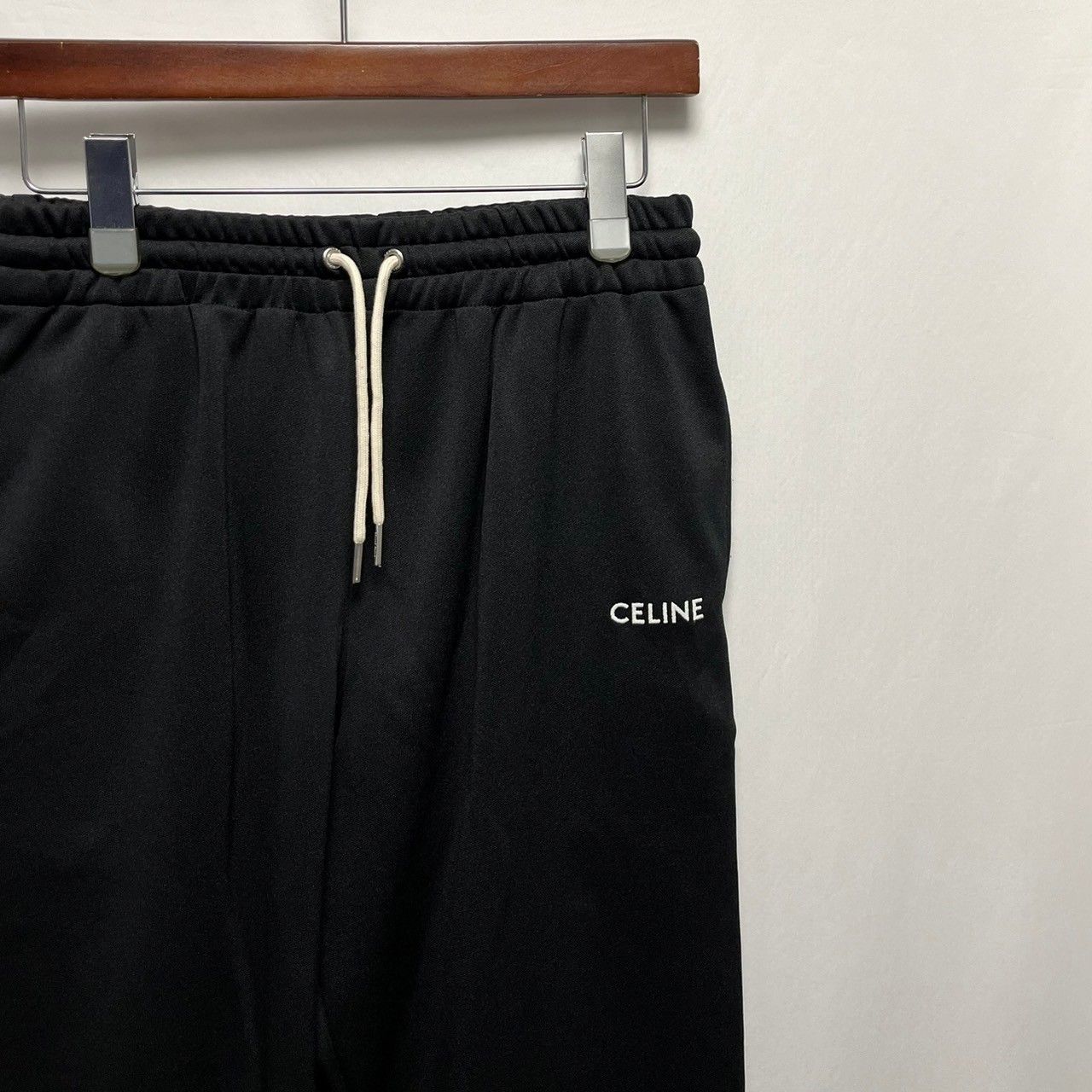 CELINE セリーヌ ロゴ刺繍ジャージーイージーパンツ 2Z091121O - メルカリ