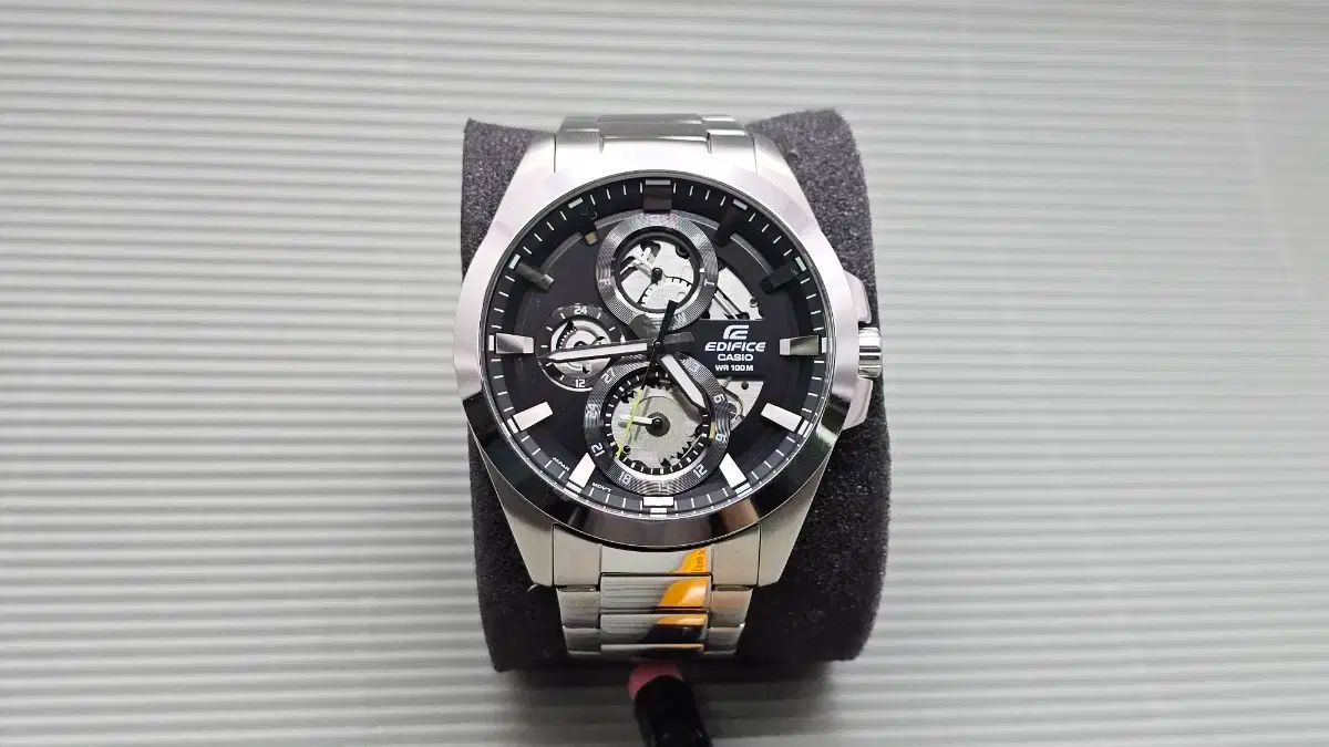 CASIO カシオ 時計 ー EDIFICECASIO エディフィス カシオ 黒文字盤