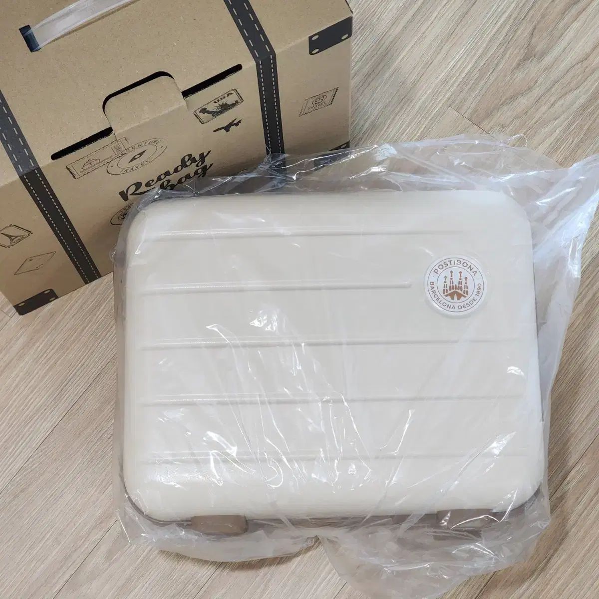 ポスティヴォーナ ミニキャリーケース