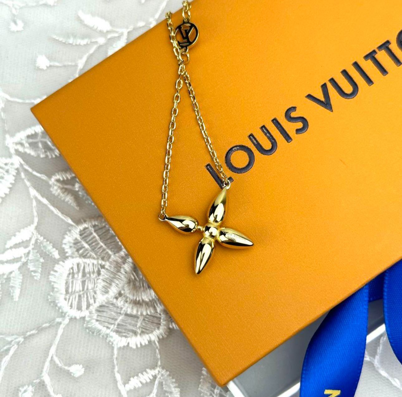 未使用級】ルイ ヴィトン コリエ ルイゼット ネックレス フラワー  