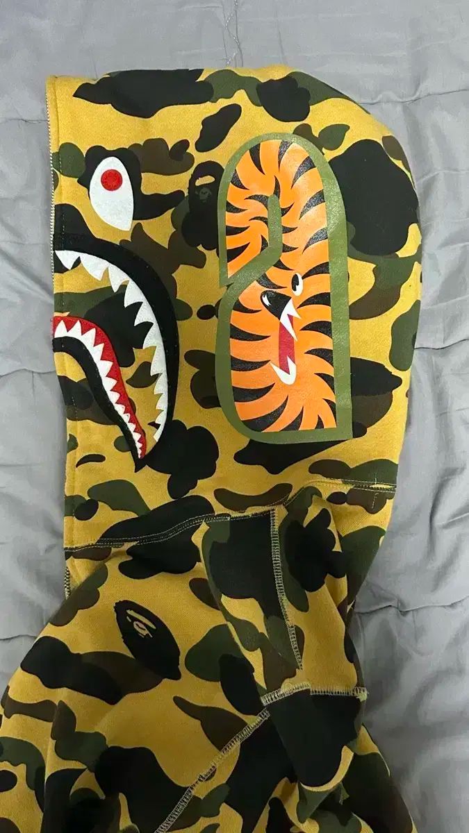 カモフラージュ シャークフード パーカー A Bathing Ape カモフラージュ シャークパーカー