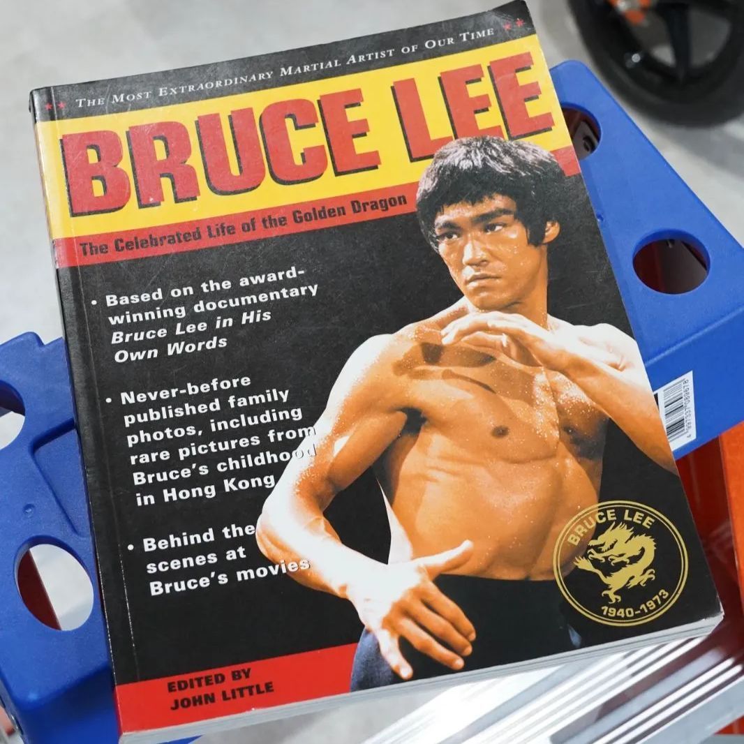 ブルース・リー　英語版写真集【激レア】 ブルース・リー 写真集 洋書 英語版 Bruce Lee: The Celebrated