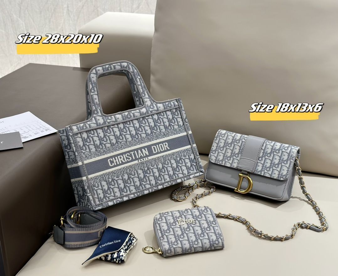 【格安・新品】総額15,000円以上★Dior★まとめ売り！おまけ付き 今日特価】ディオール 送料無料！在庫限定のお得な価格 - メルカリ