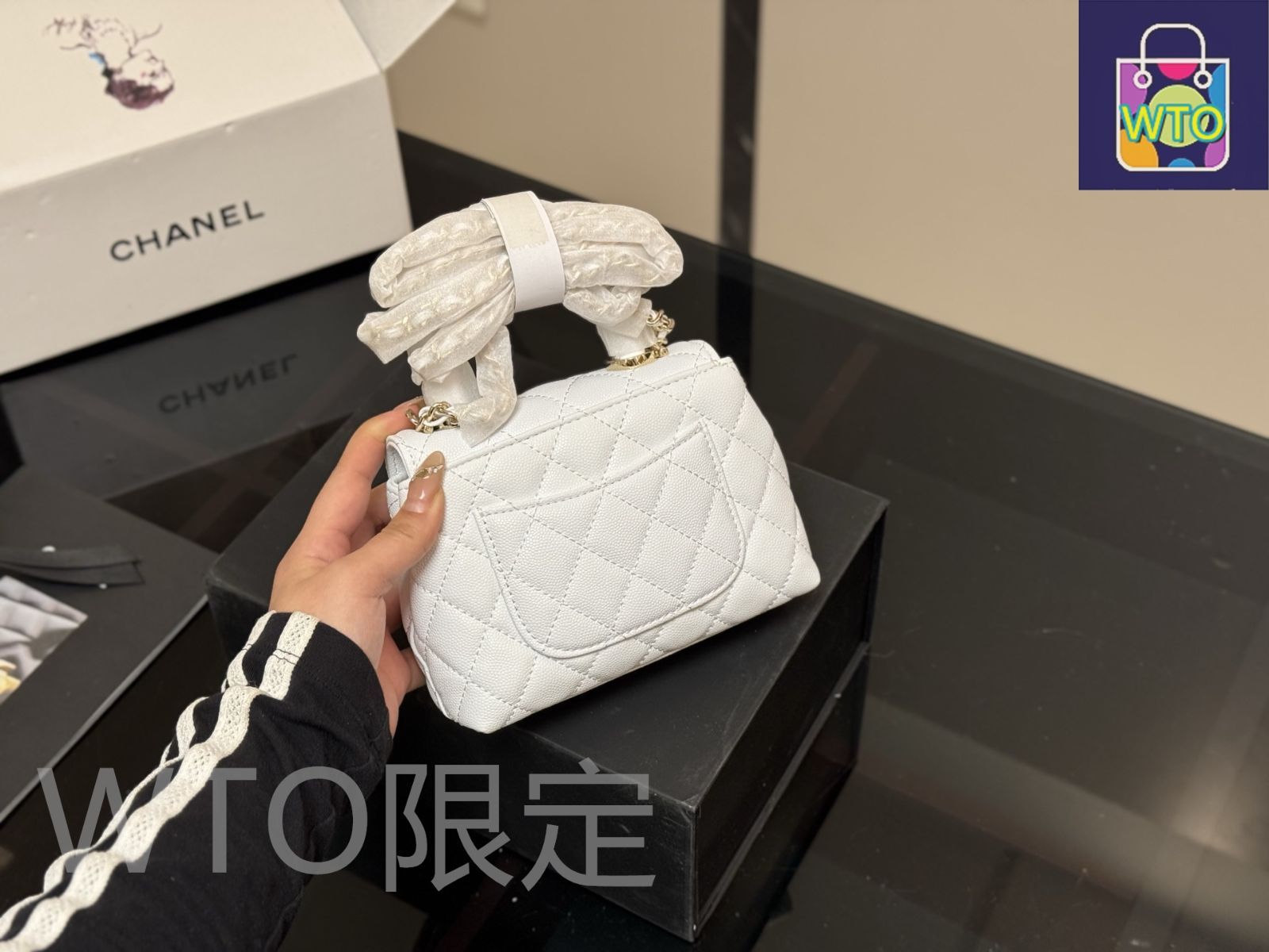 CHANEL ココハンドル入っていた箱 box 空き箱 ショッパー 新品 今日特価】Chanel シャネル ココハンドル ハンドバッグ