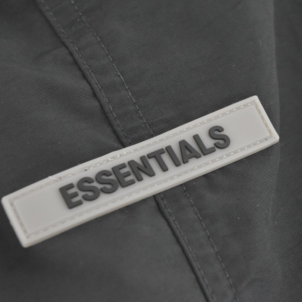 FOG Essentials エフオージー エッセンシャルズ フロントラバーロゴ