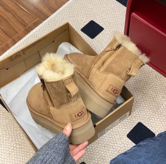 UGG アグ レディース 大人気極美品 ブーツ クラシック ミニ ジッパー