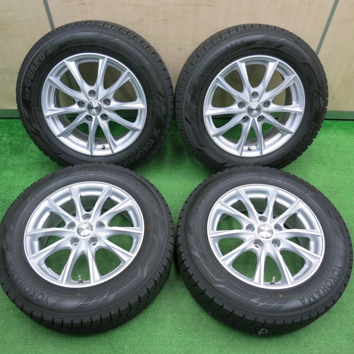 送料無料] バリ溝！22年！キレイ！ほぼ10分☆スタッドレス 205/65R16 