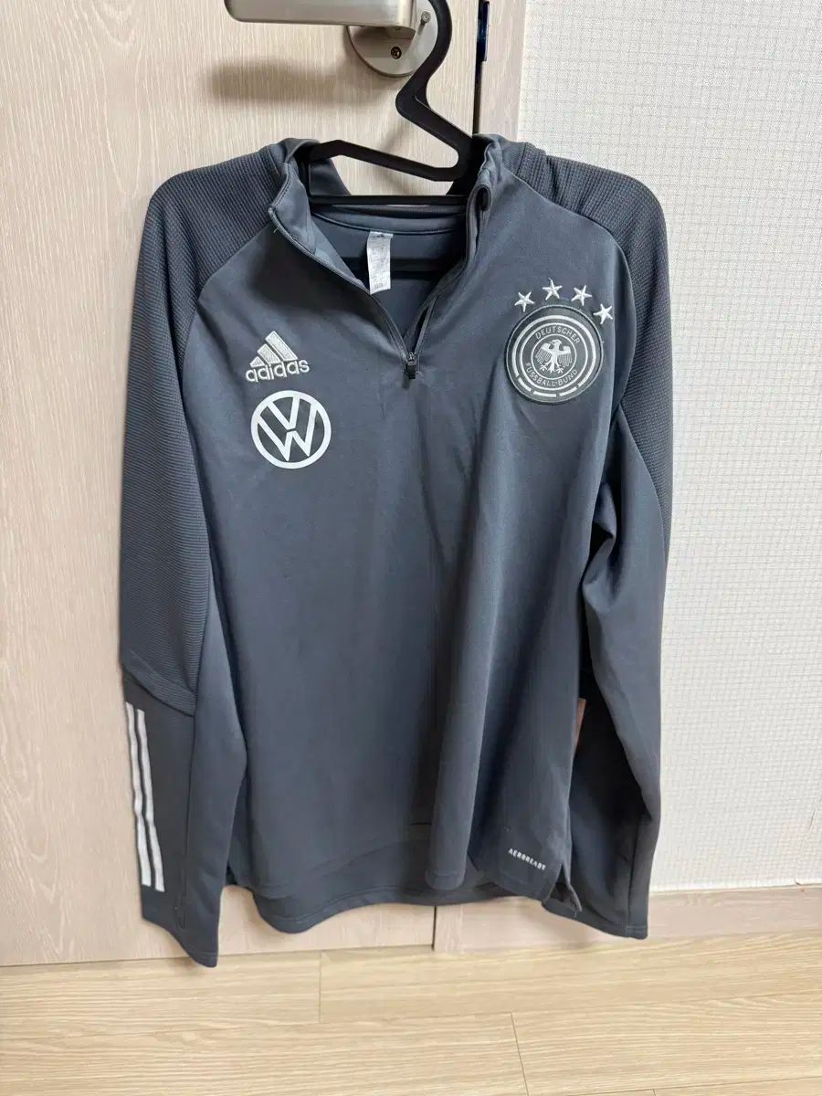 adidas(アディダス) ドイツ ドリルトップ l