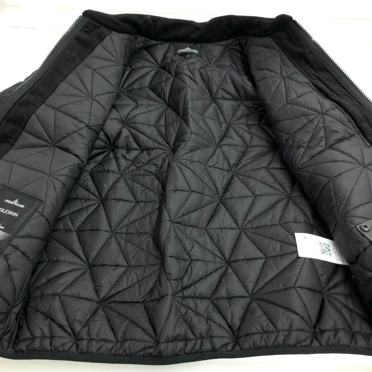 STONE  ストーンアイランド シャドウプロジェクト モールスキン セットアップ サイズ:L パンツ46 7319411B2 ブラック  メンズ 　240001133210 STONE ISLAND ストーンアイランド シャドウプロジェクト モールスキン