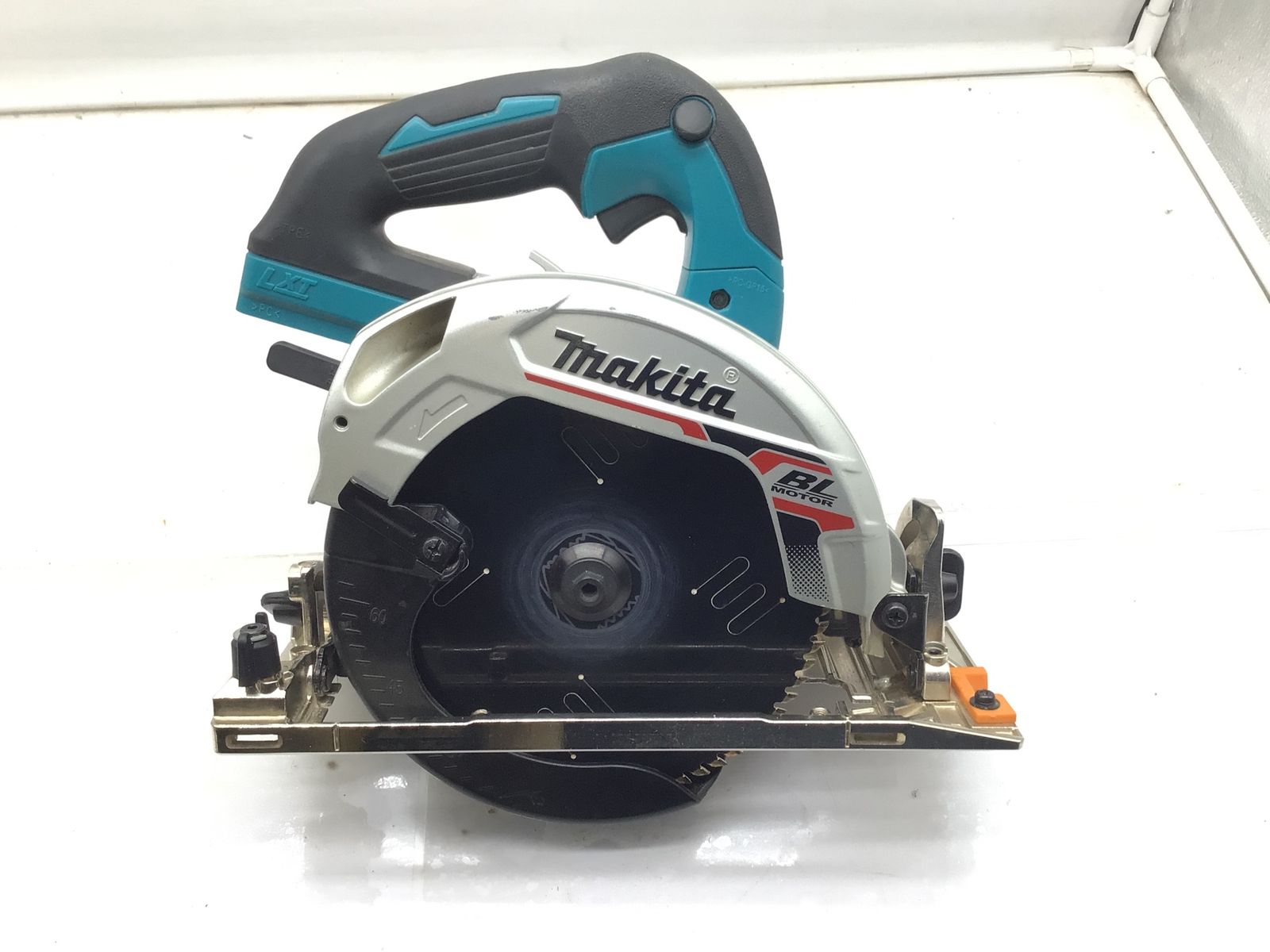 品 Makita|マキタ 165mm18v充電式マルノコ HS631DZ 本体のみ ITPZ0S6X969E エコツール笠寺店 M02 HRDEVELOPMENT_JP
