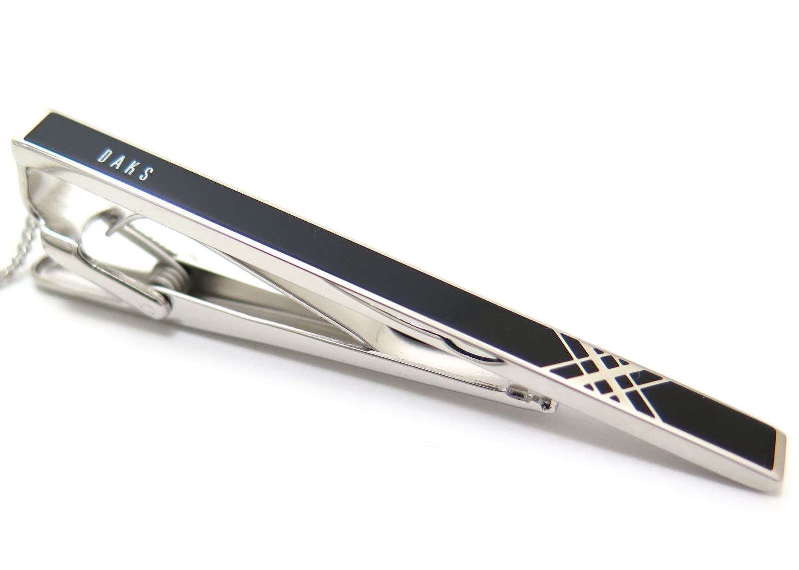 【未使用】fiorio フィオリオ　ネクタイ　ソリッド　紺　タグ付き 未使用】fiorio フィオリオ ネクタイ ソリッド 紺 タグ付き 2025年最新