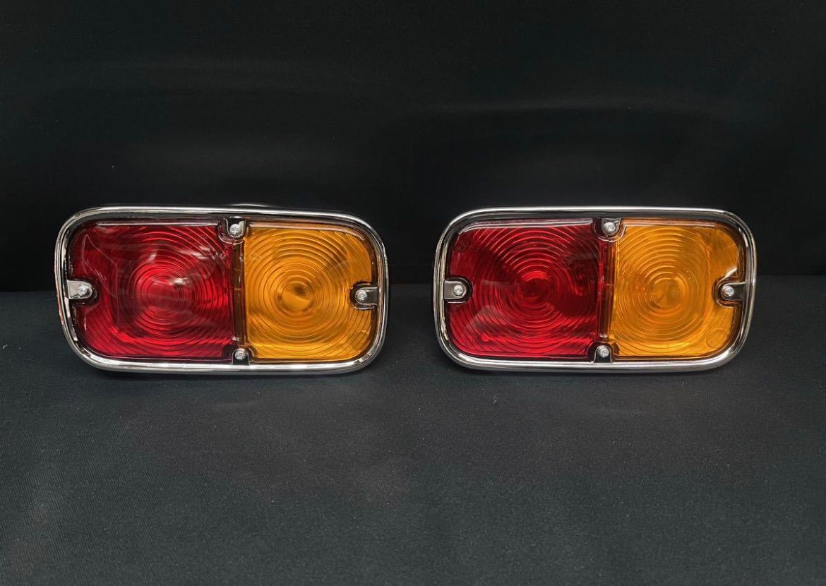 いすゞ エルフ テールランプ ２個 リアコンビランプ エルフ'70TLD レトロ デコトラ アート 左右共通 12V24V兼用 イスズ 社外品  トラックショップASC - メルカリ