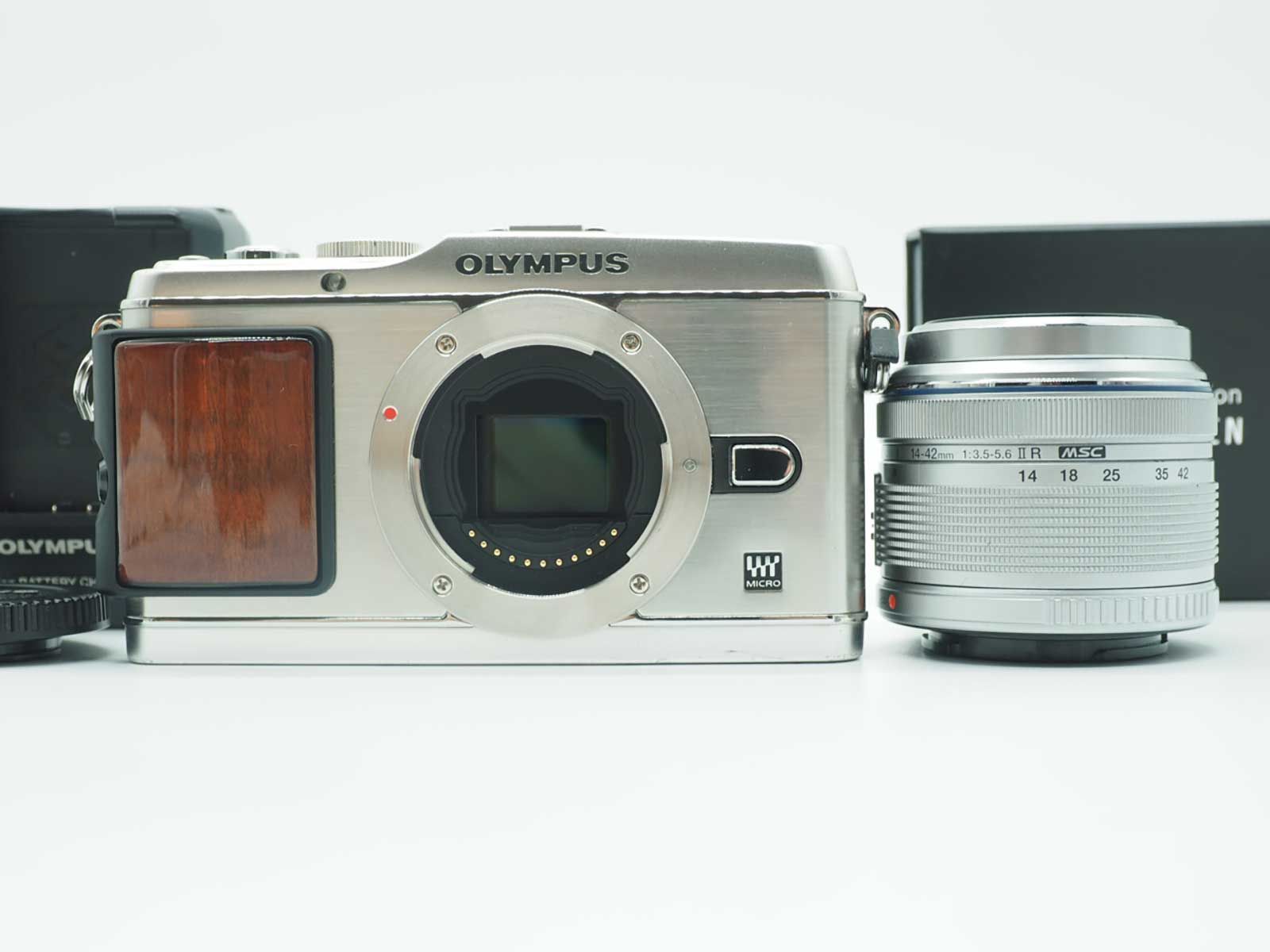 オリンパス Olympus Pen E-P3 Digital Camera 14-42 Lens Kit Silver 5023 shots Z5529A