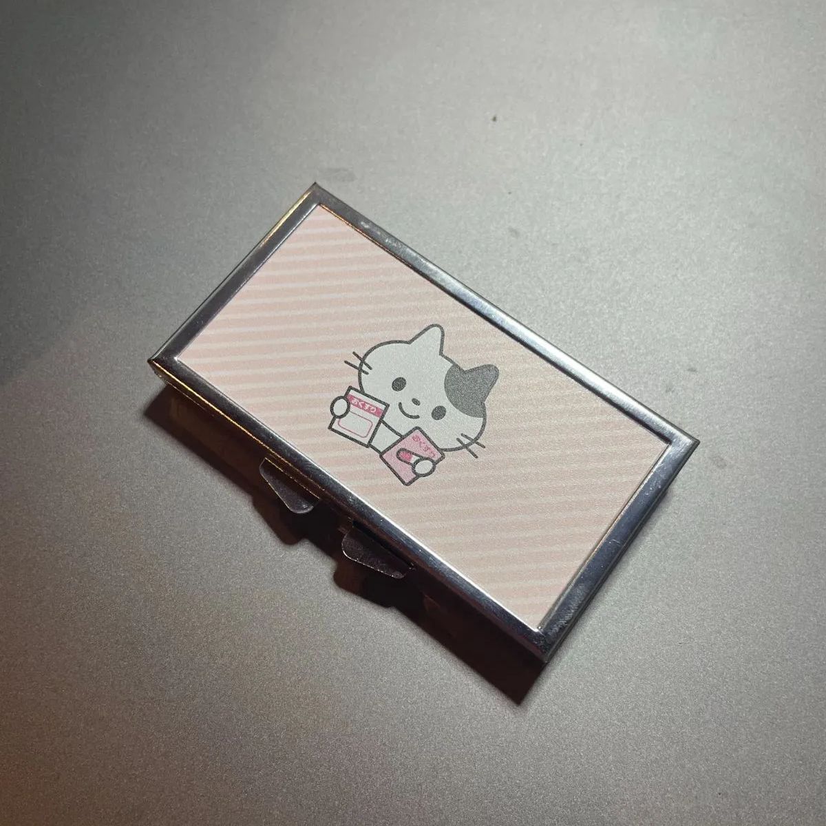 猫のお薬ケース】ピルケース 小物入れ 鏡 かわいい プレゼント