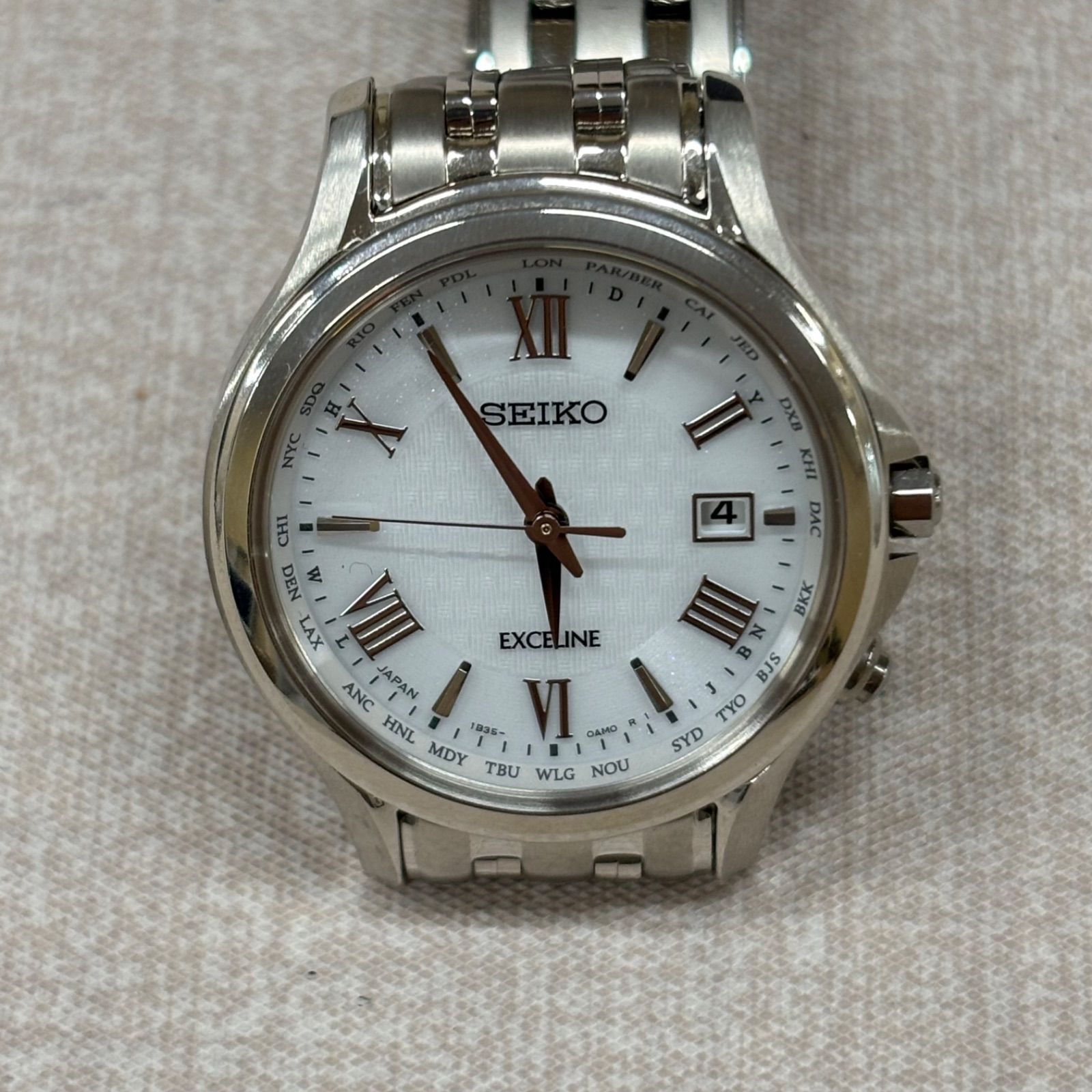 美品 SEIKO セイコー エクセリーヌ 1B35-0AE0 デイト ドルチェ ◎ SEIKO SWCW161 ドルチェ&エクセリーヌ ソーラー電波 チタン