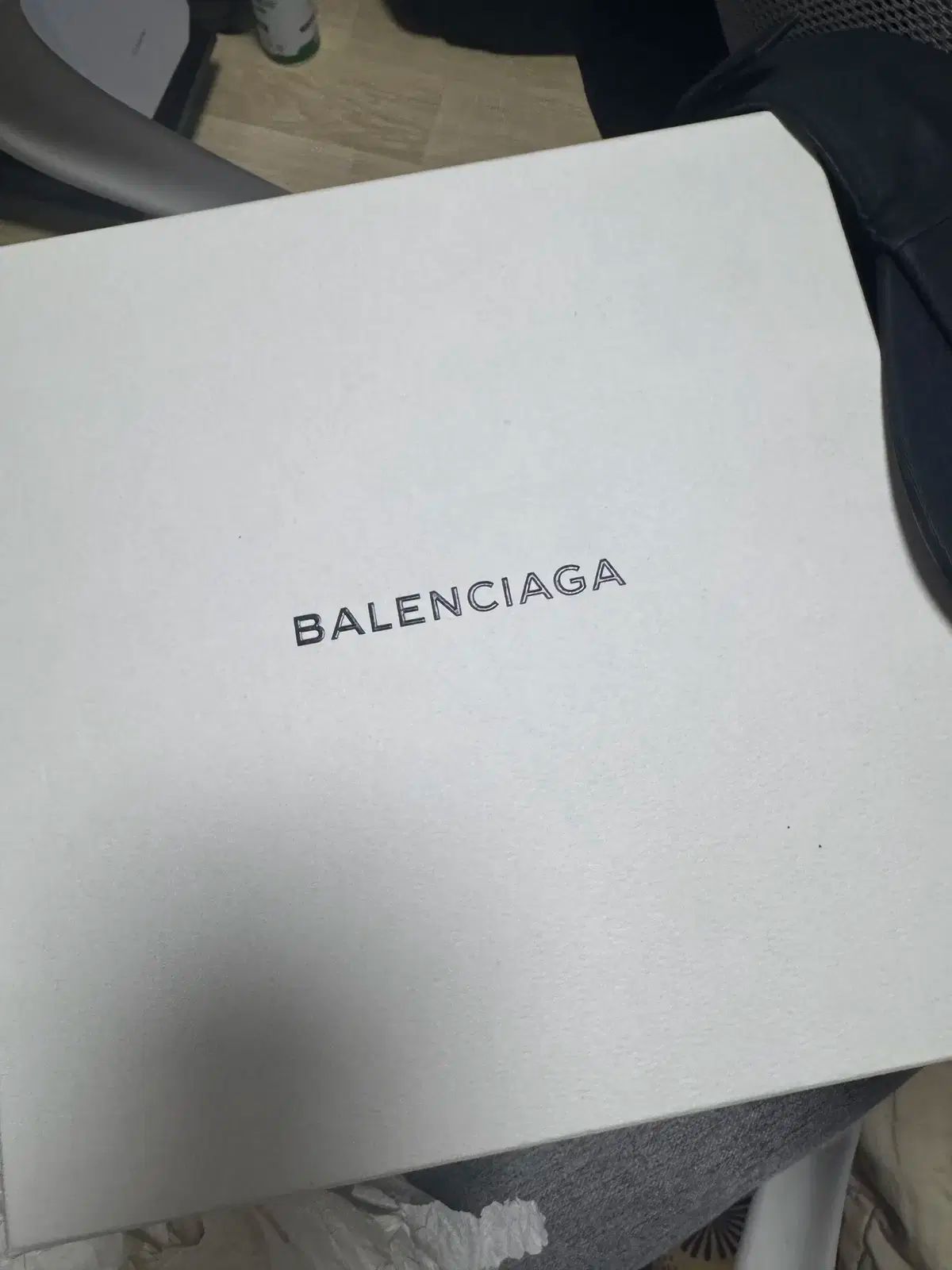 BALENCIAGA