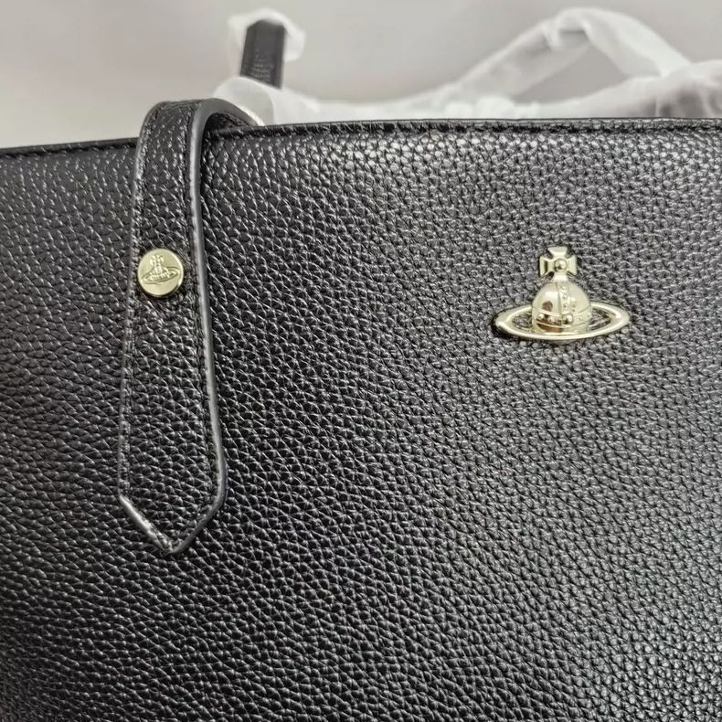 新品未使用 Vivienne Westwood ワキ下ハンドバッグ 大容量 横型