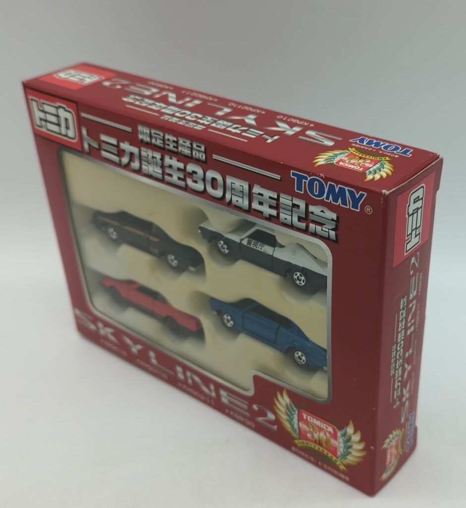 トミー トミカギフトセット中国製 限定生産品 トミカ誕生30周年