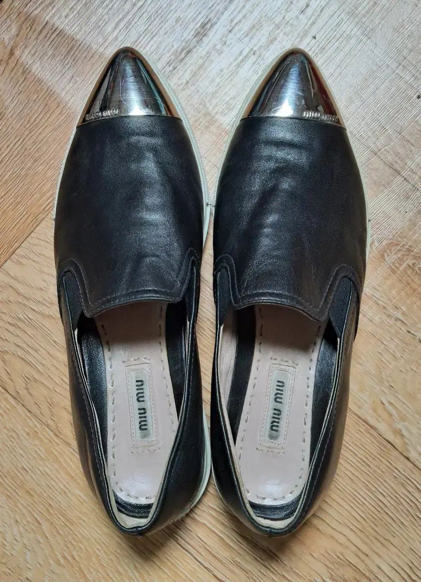 ミュウミュウ 37 約240 メタル トゥ ローファー